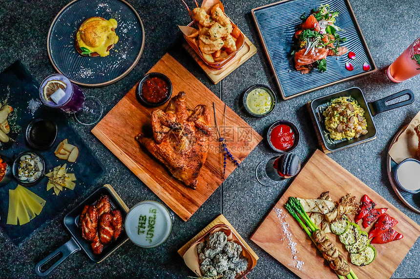 广州白云区山体垮塌现场发现最后一名被困人员