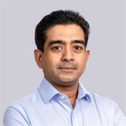 Stellantis(STLA.US)恢复业绩指引 预警下半年将面临12亿欧元关税冲击