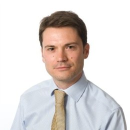 A股收评 | 成交量超3000亿,三大指数轻微下跌,医药股持续强势